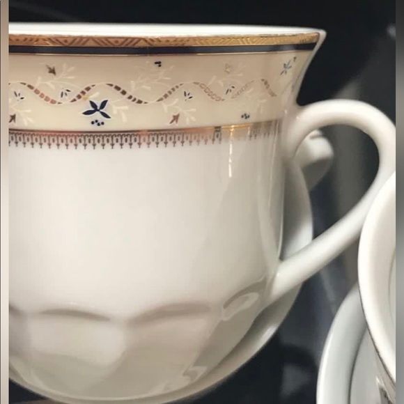 Coffee & Tea Set - Picture 2 of 4